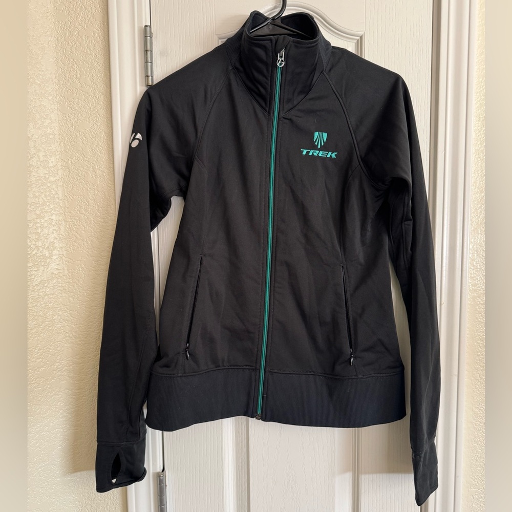 Bontrager Trek zip up jacket. Very gently used. Size small.